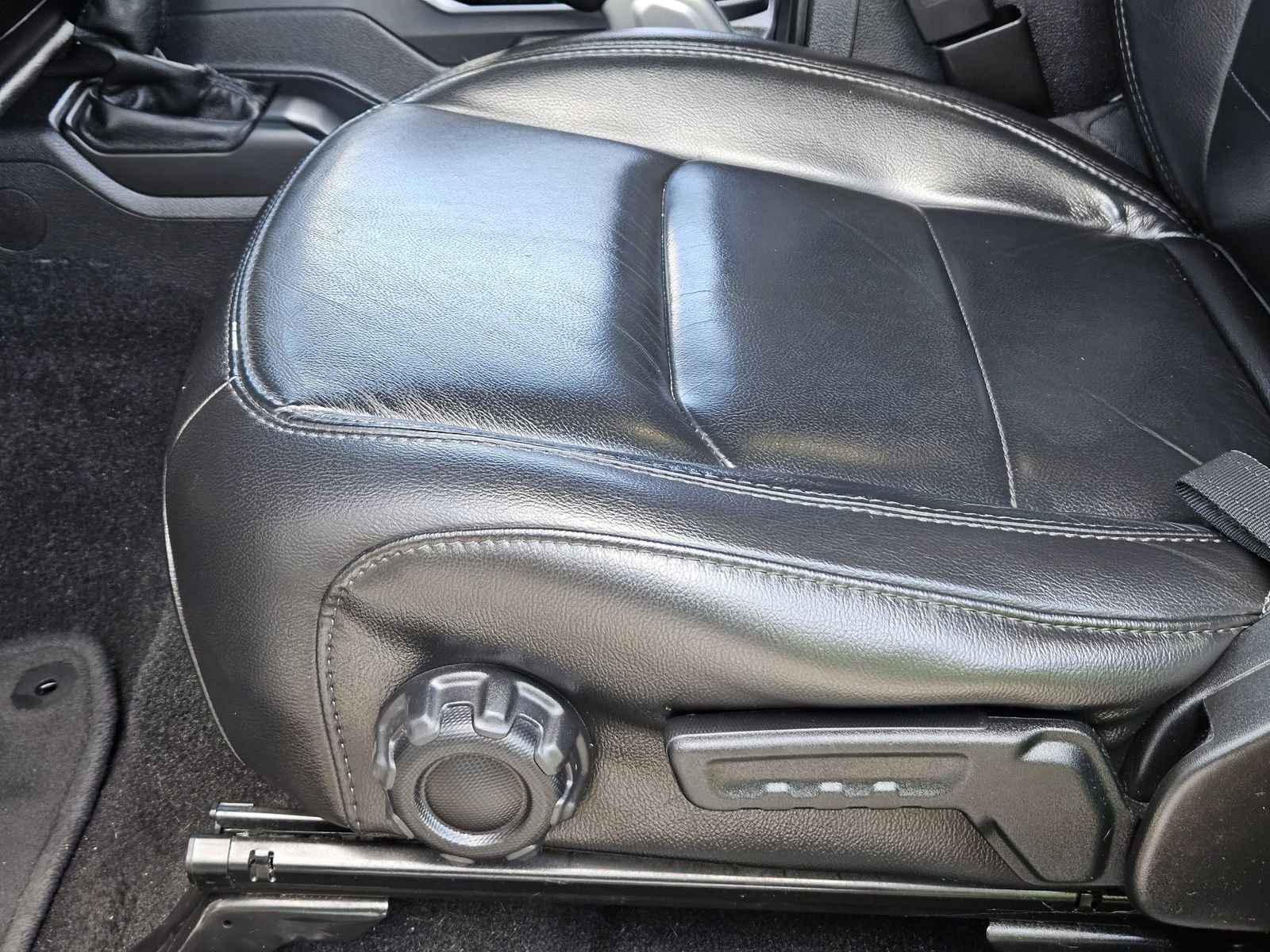 Used 2021 Jeep Wrangler Unlimited Sahara image 30