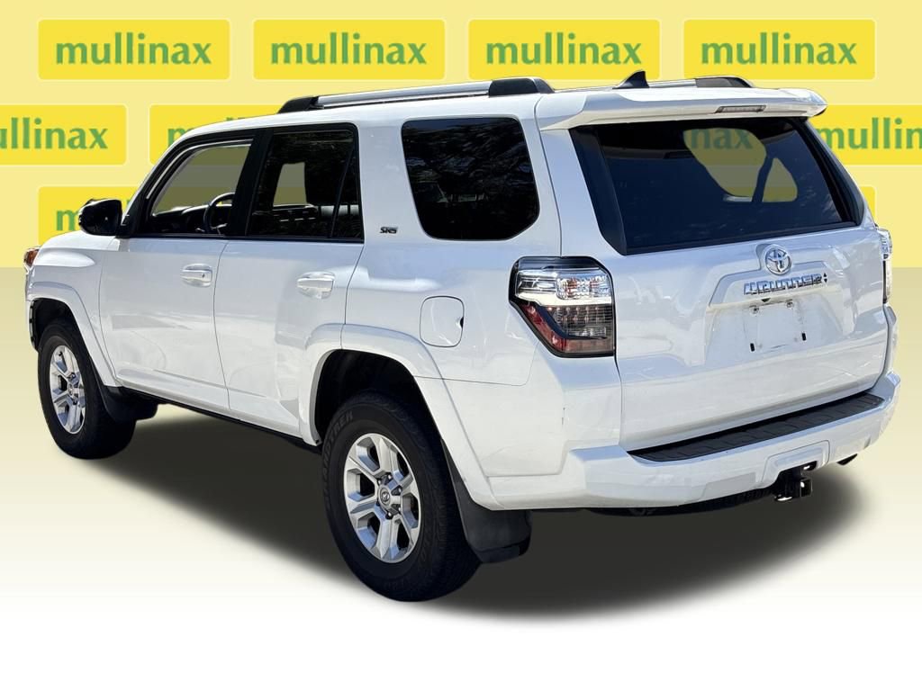 Used 2022 Toyota 4Runner SR5 Premium w/ Moonroof Package image 9