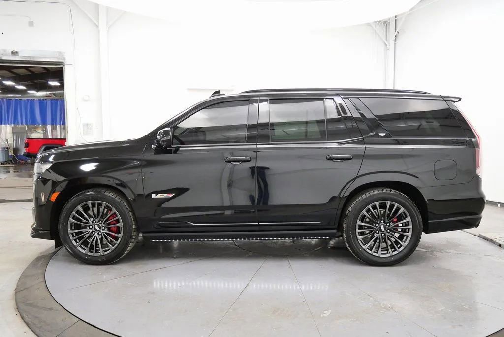 Used 2023 Cadillac Escalade V image 4