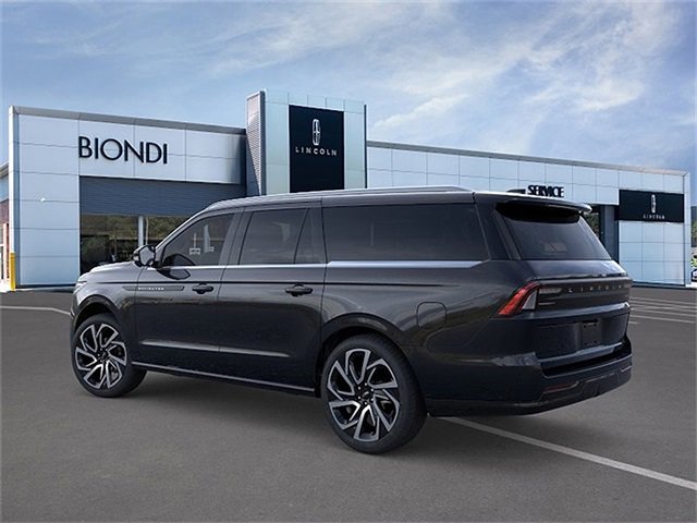 New 2026 Lincoln Navigator L Black Label AWD/4WD image 4