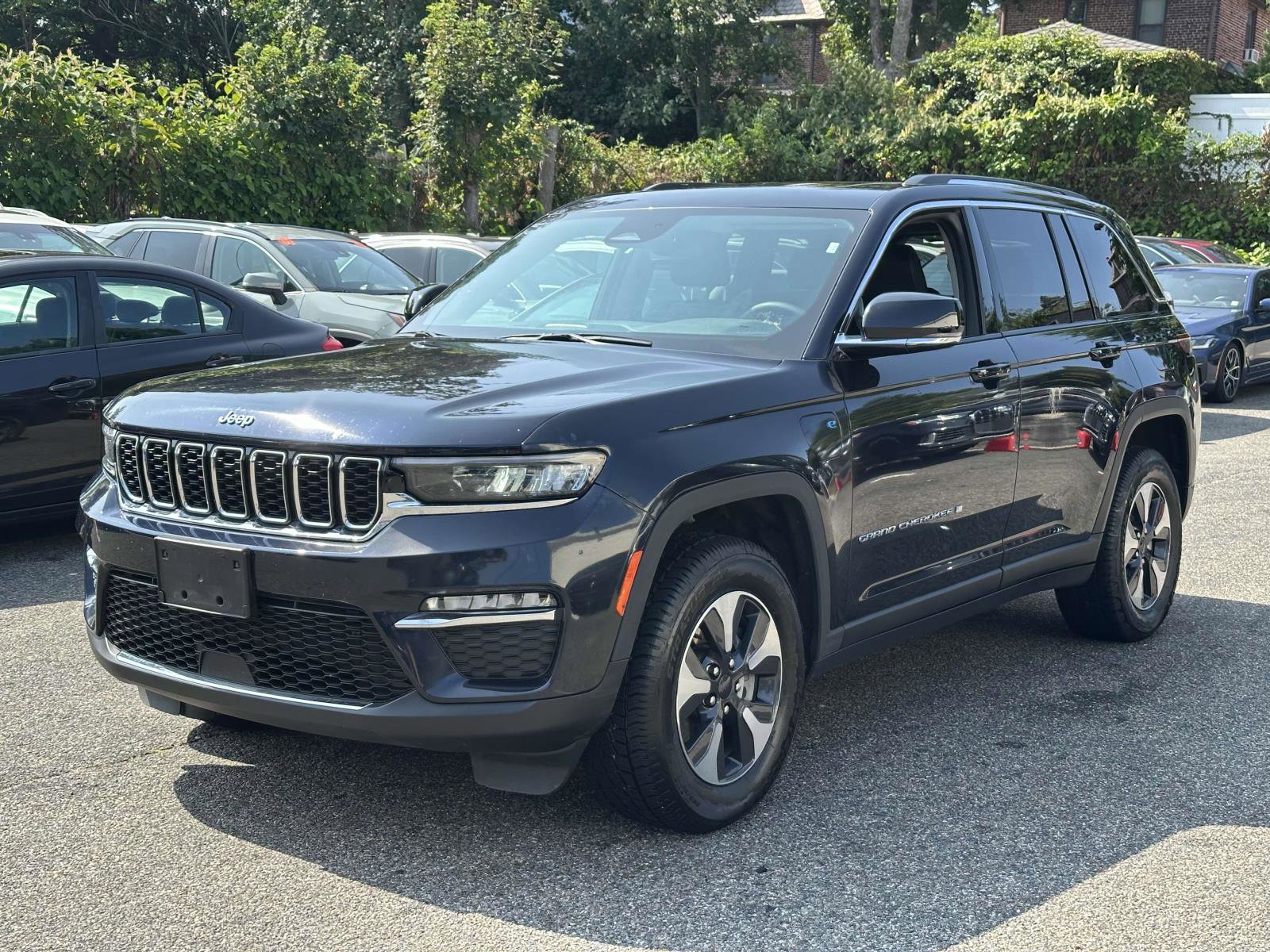 Used 2024 Jeep Grand Cherokee Limited 4xe image 7