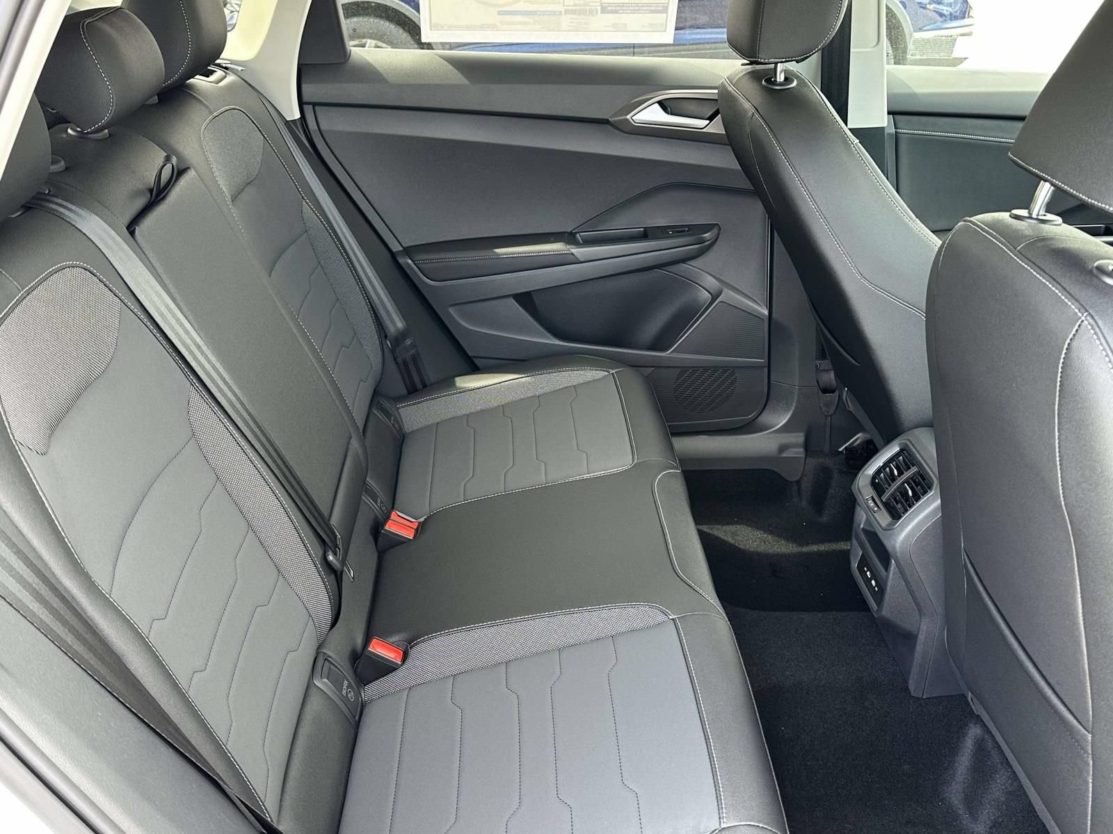 New 2026 Volkswagen Taos SE AWD/4WD image 15