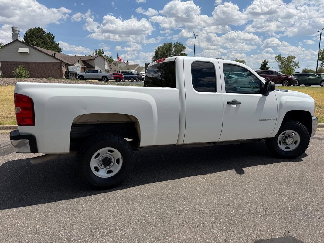 Used 2009 Chevrolet Silverado 2500 W/T AWD/4WD image 4