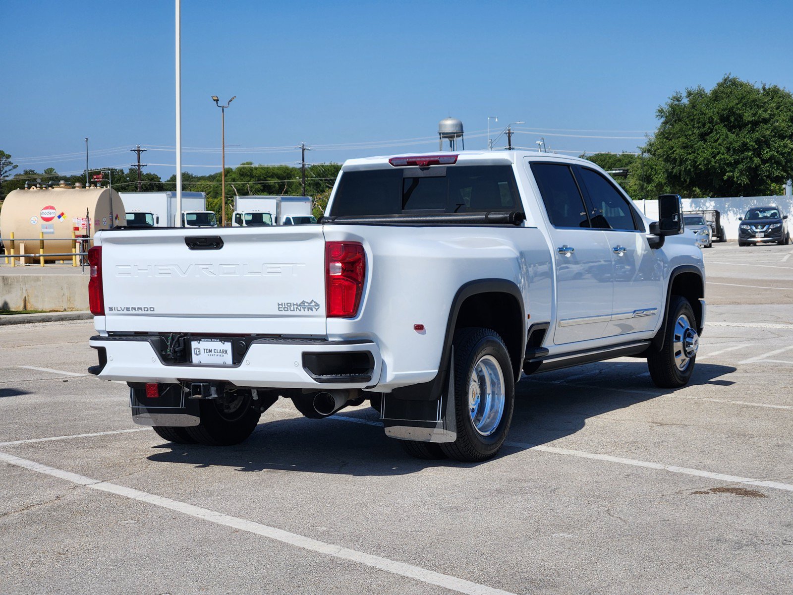 Used 2025 Chevrolet Silverado 3500 High Country w/ Technology Package AWD/4WD image 5
