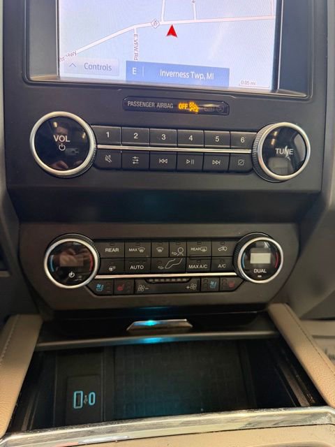 Used 2021 Ford Expedition XLT AWD/4WD image 29