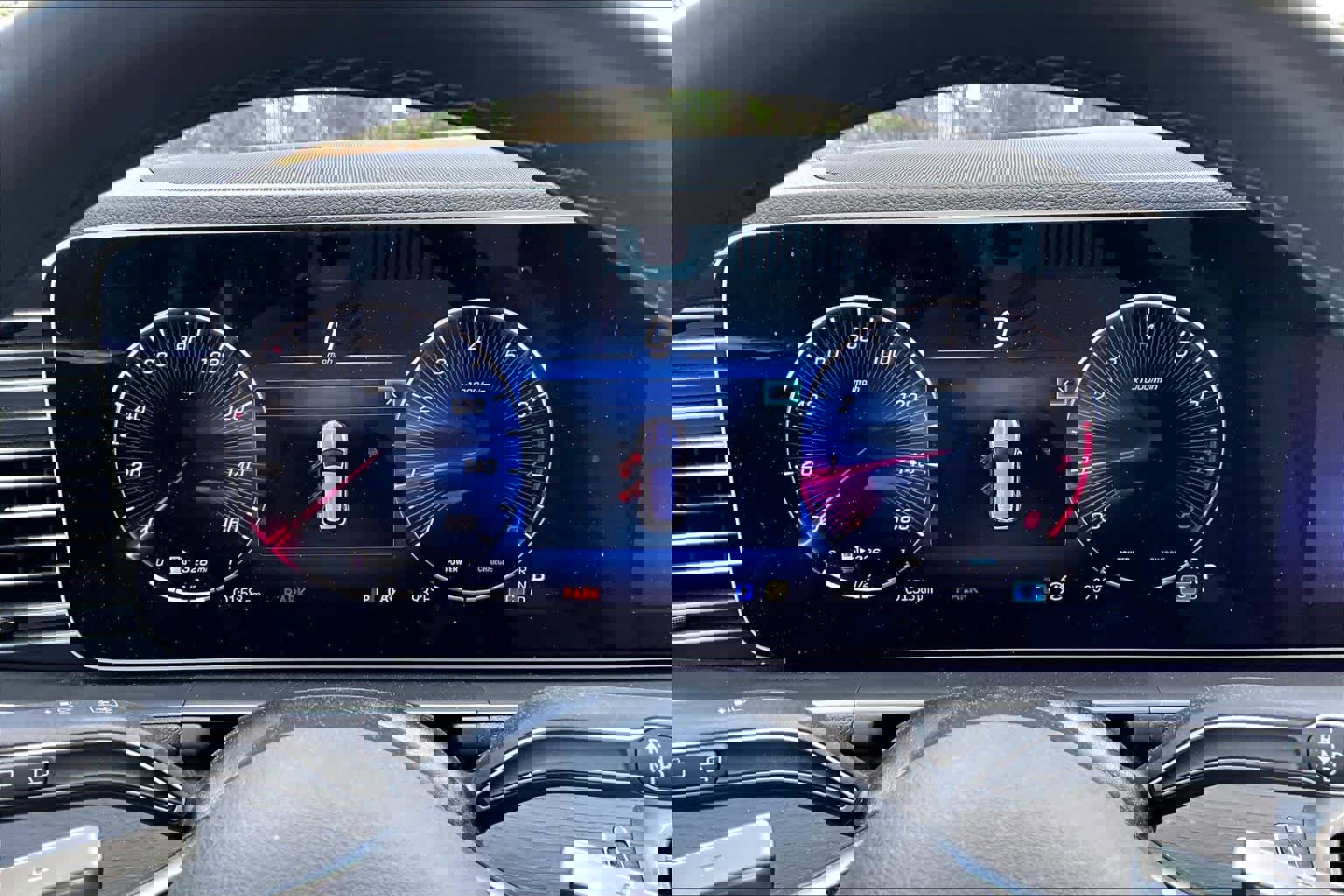 Used 2025 Mercedes-Benz GLE 350 4MATIC image 25