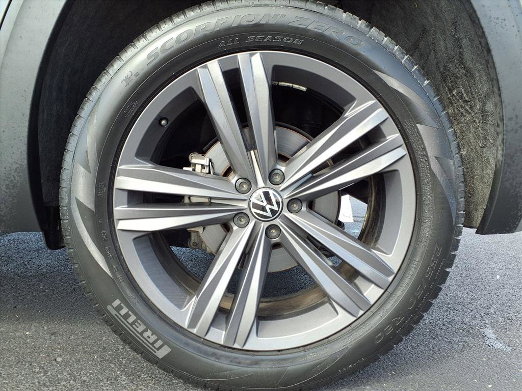 Used 2021 Volkswagen Atlas Cross Sport SE image 38