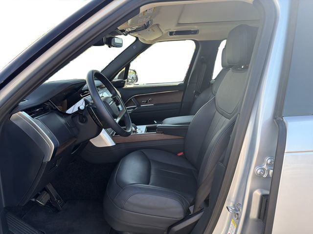 Used 2025 Land Rover Range Rover SE image 10