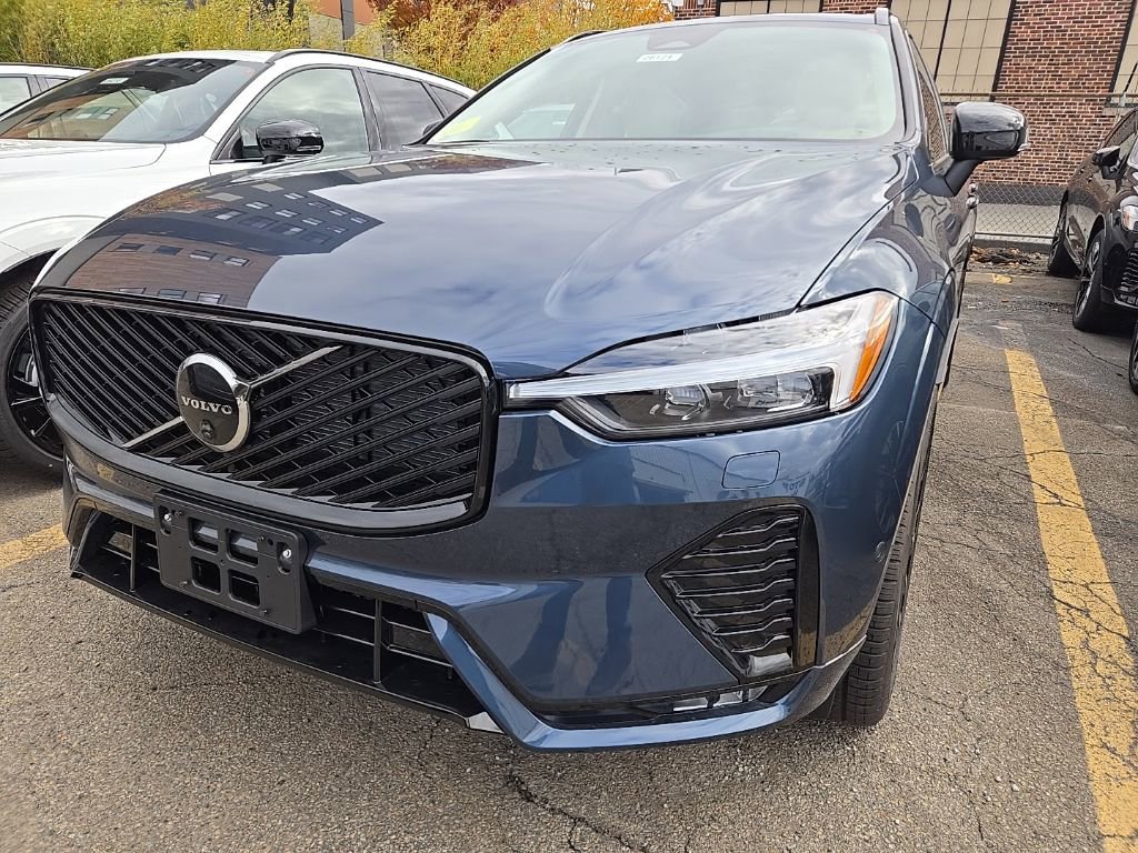 New 2026 Volvo XC60 B5 Ultra w/ Protection Package Premier image 3