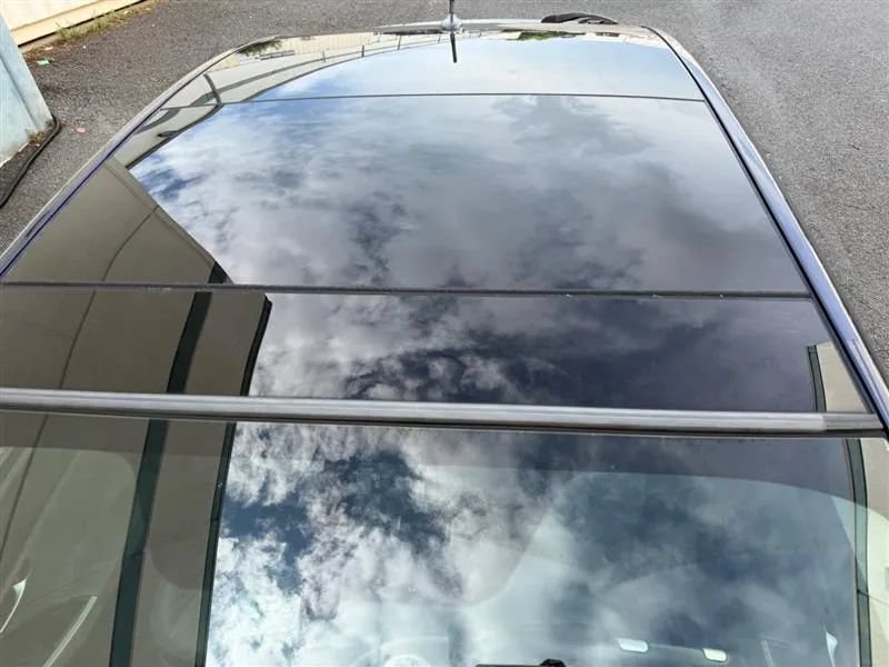 Used 2015 Toyota Prius Persona Series FWD image 33