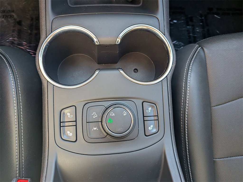 Used 2024 GMC Terrain SLT image 19