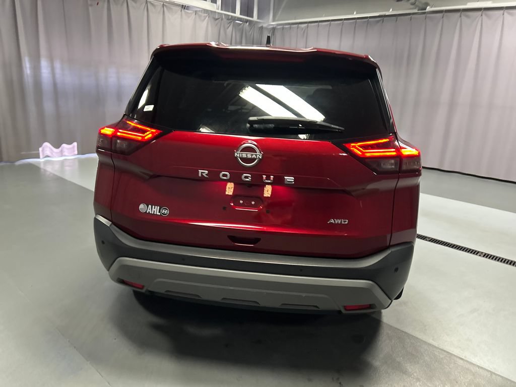 Used 2023 Nissan Rogue S AWD/4WD image 6