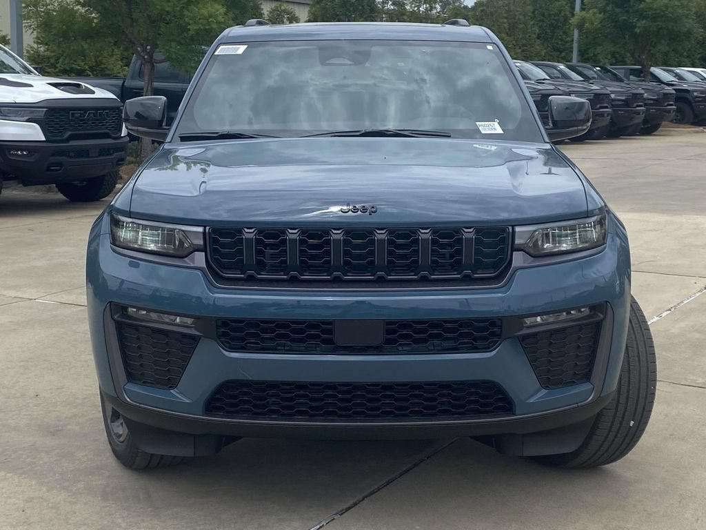 New 2026 Jeep Grand Cherokee Limited w/ Limited Altitude Package RWD image 2