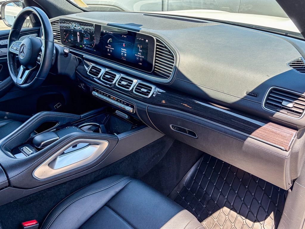 Used 2023 Mercedes-Benz GLS 450 4MATIC image 39
