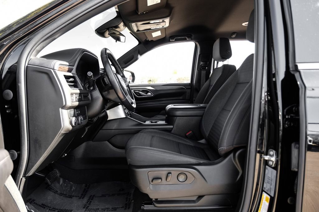 Used 2023 Chevrolet Suburban LS image 3