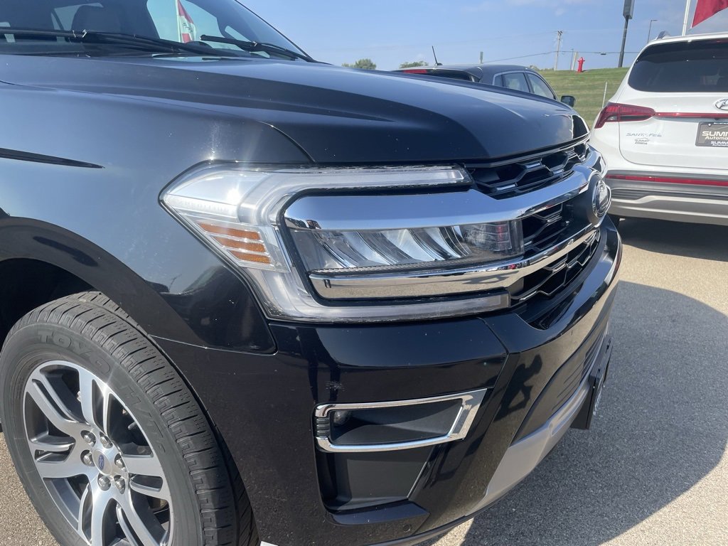 Used 2023 Ford Expedition Limited image 31