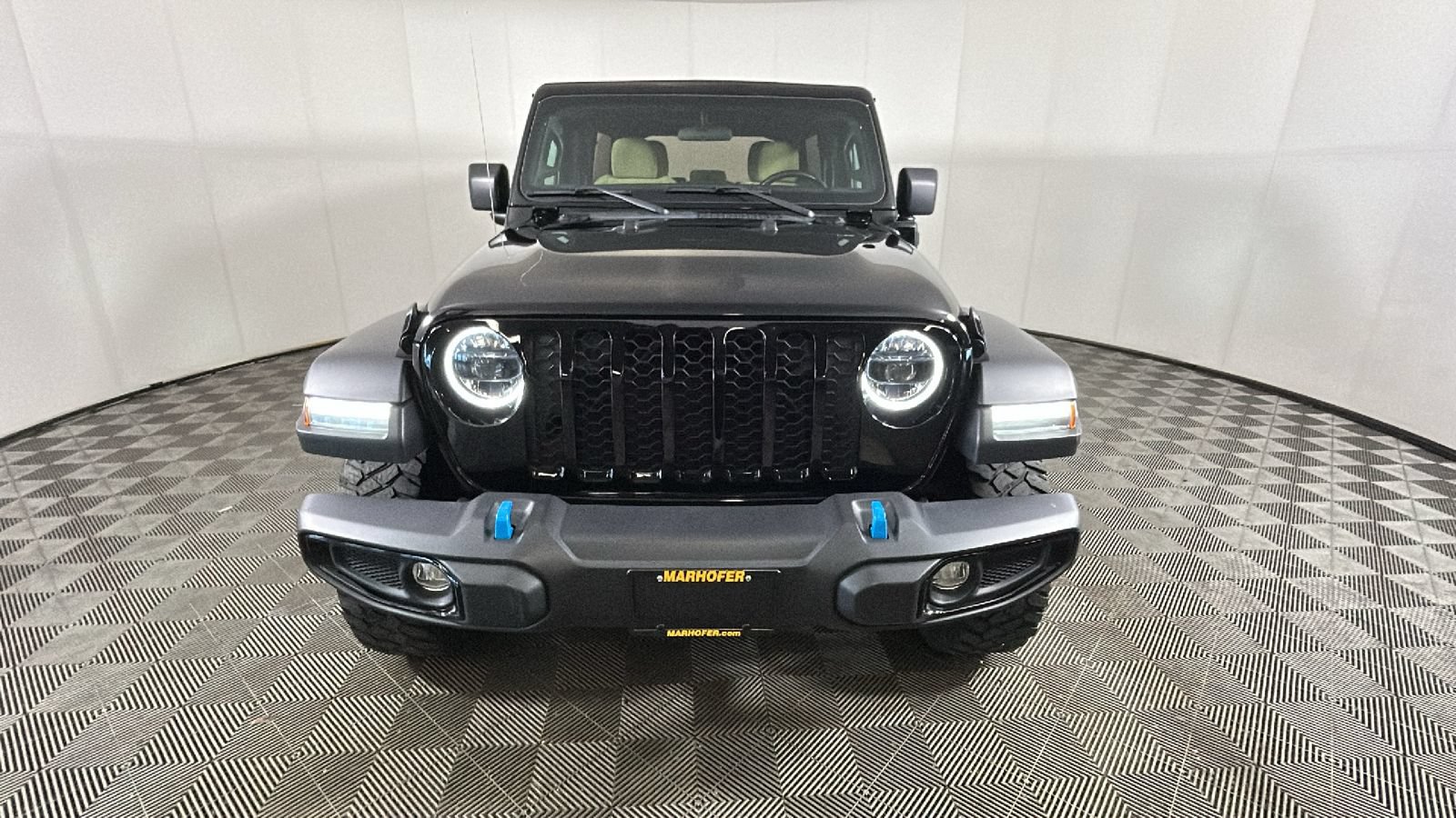 Used 2023 Jeep Wrangler Unlimited w/ Cold Weather Group AWD/4WD image 9