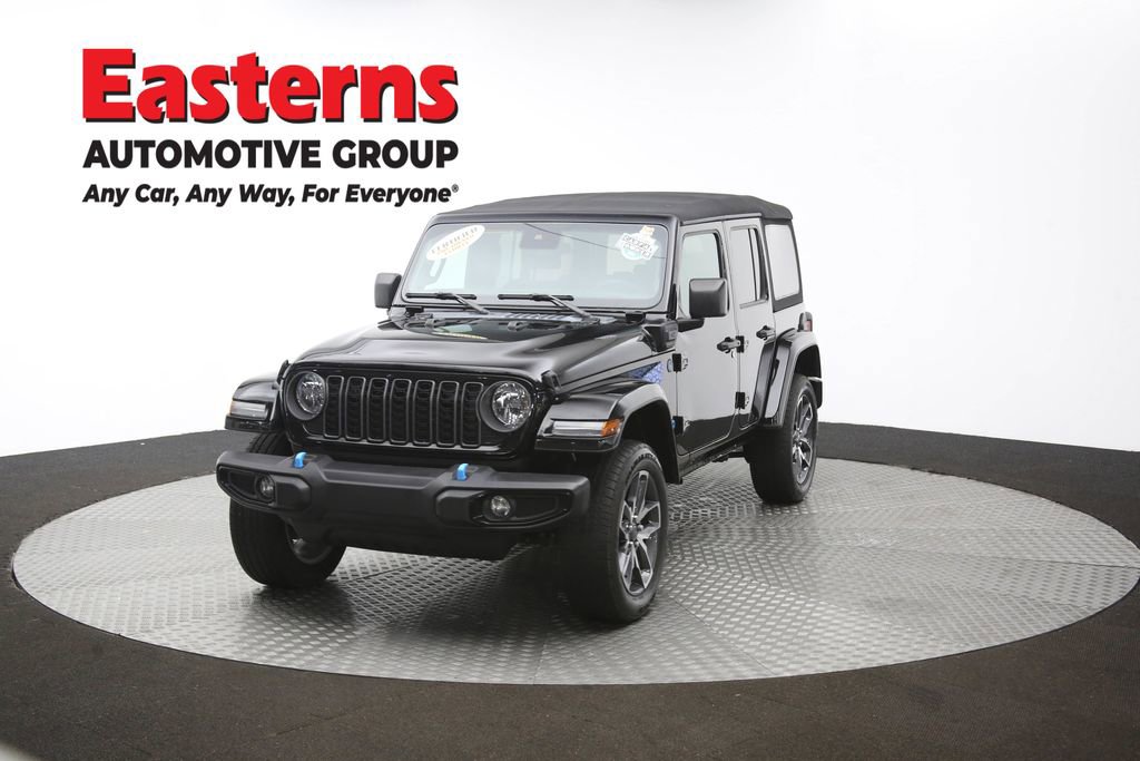 Used 2024 Jeep Wrangler Unlimited AWD/4WD image 57