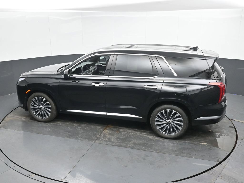 Used 2024 Hyundai Palisade Calligraphy image 40