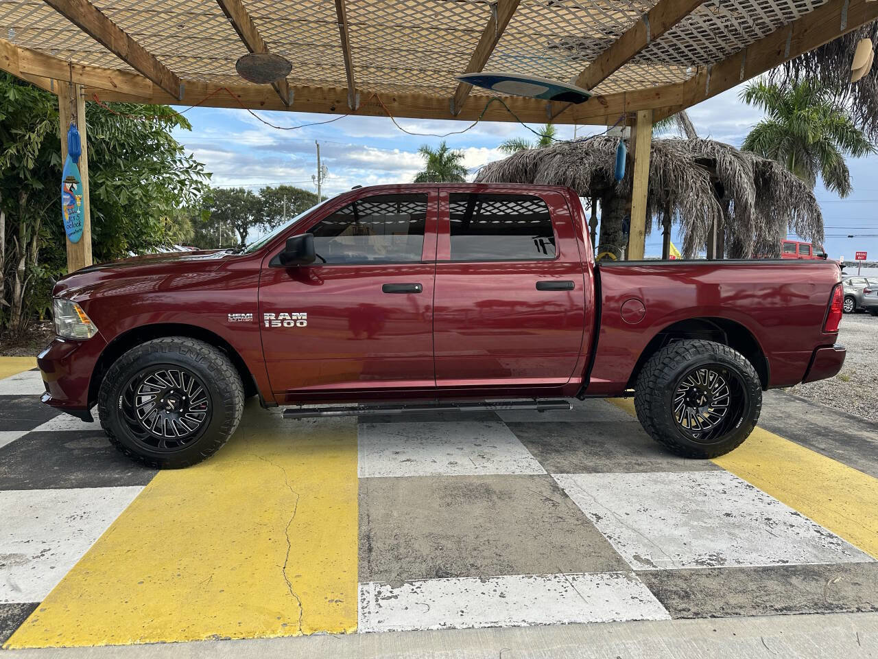 Used 2018 RAM 1500 Express w/ Express Value Package image 9