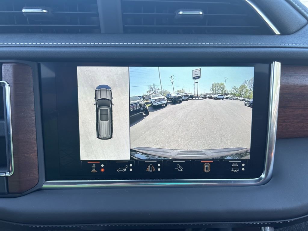 Used 2023 GMC Yukon Denali Ultimate AWD/4WD image 22