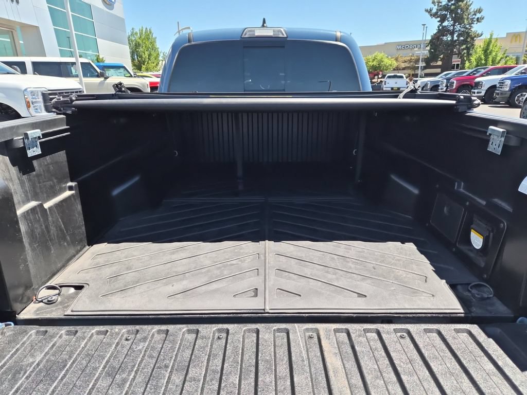Used 2019 Toyota Tacoma TRD Sport w/ Technology Package RWD image 23
