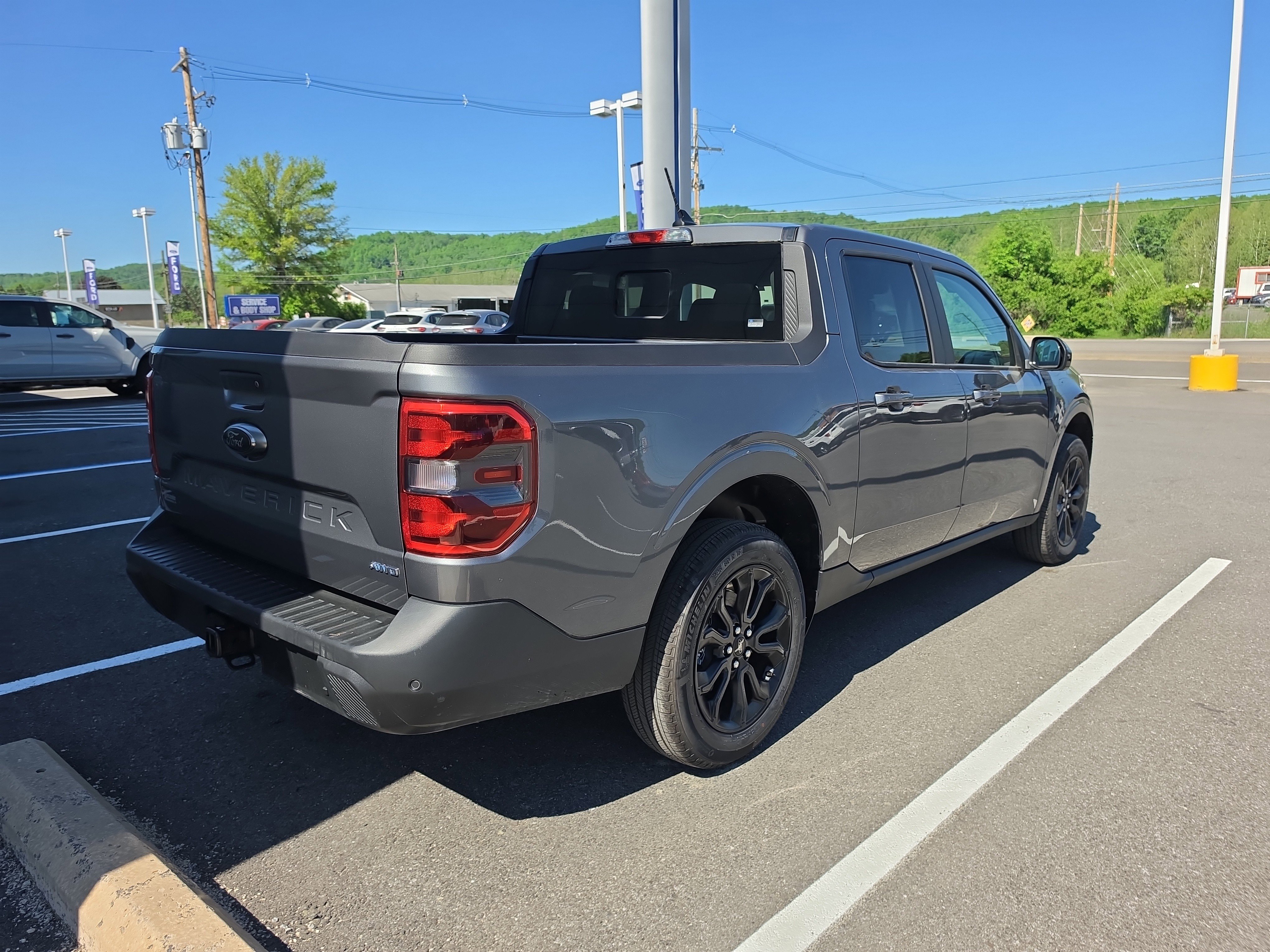 Used 2024 Ford Maverick Lariat w/ Black Appearance Package AWD/4WD image 3