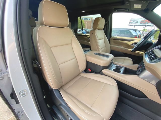 Used 2023 Chevrolet Tahoe Premier w/ Premium Package 2 AWD/4WD image 28