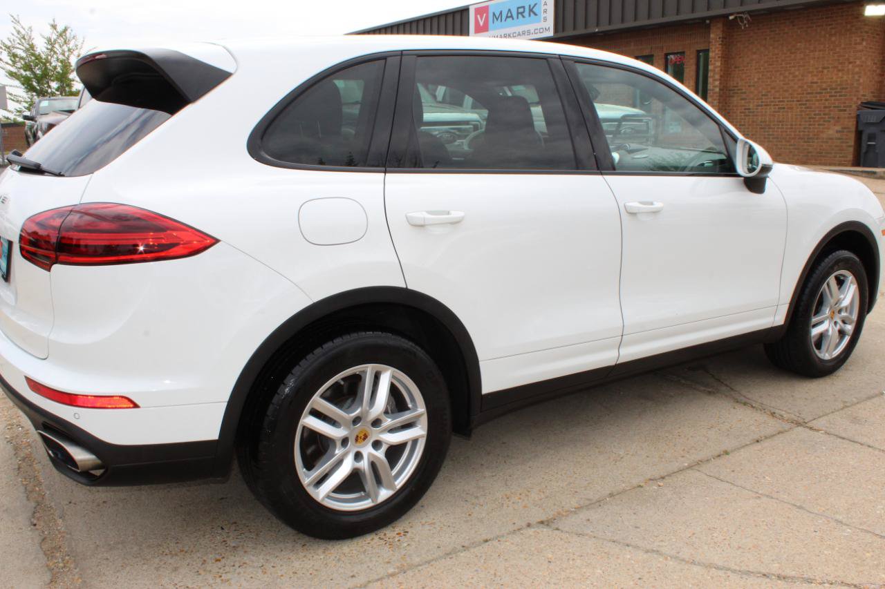 Used 2016 Porsche Cayenne AWD/4WD image 7