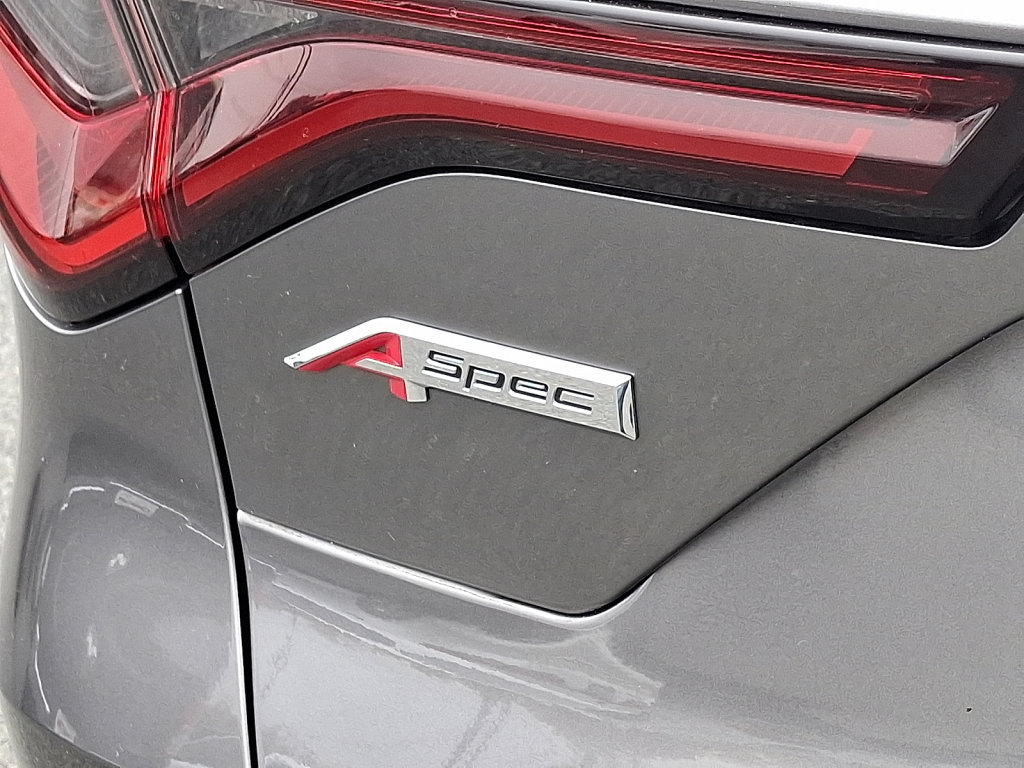 Used 2023 Acura MDX A-Spec image 17