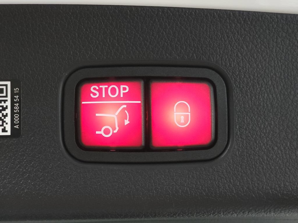 Certified 2026 Mercedes-Benz GLC 300 4MATIC image 32