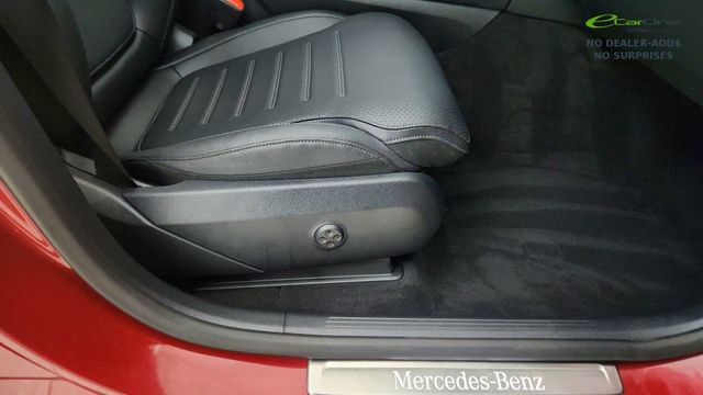 Used 2026 Mercedes-Benz GLC 300 w/ AMG Line image 24