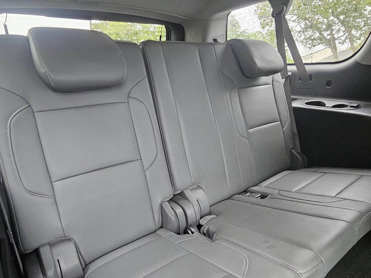 Used 2015 Chevrolet Suburban LT w/ Luxury Package AWD/4WD image 17