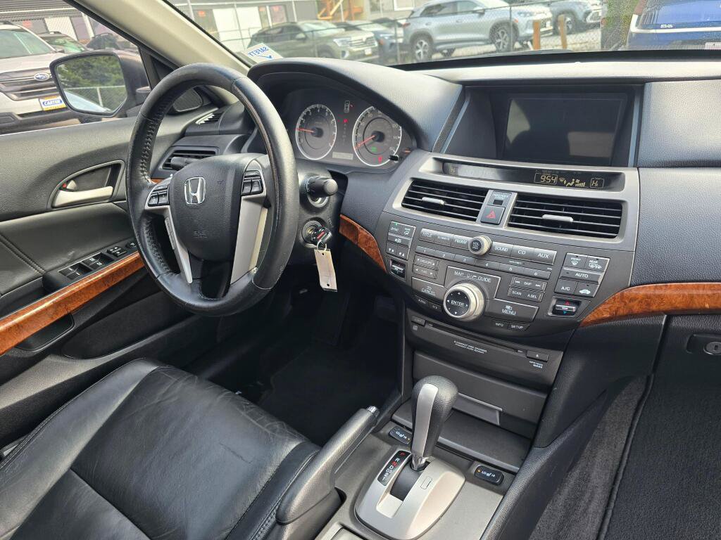 Used 2011 Honda Accord EX-L image 12