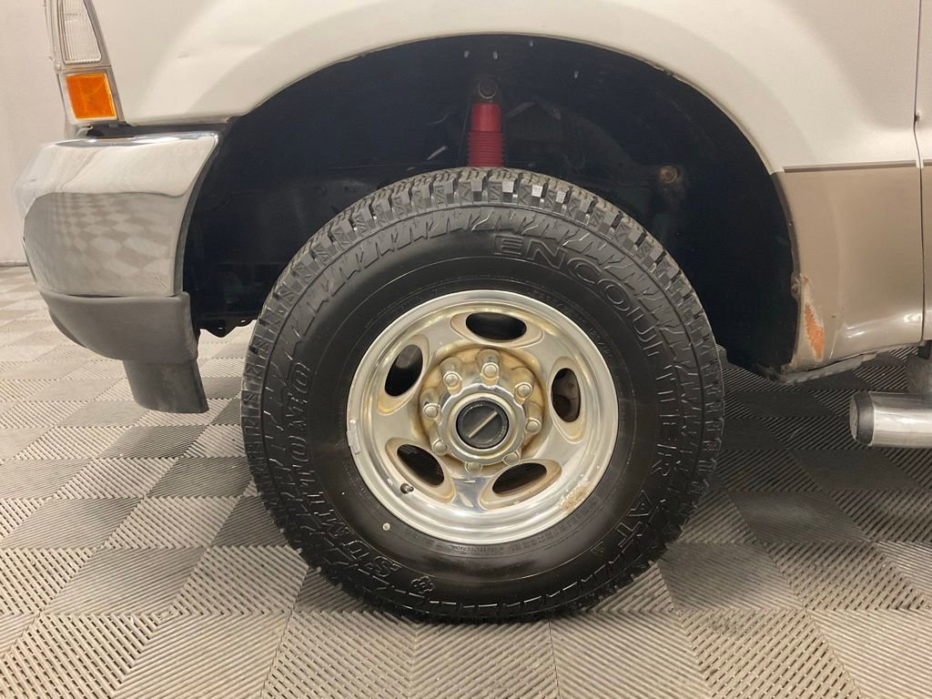 Used 2004 Ford F350 Lariat image 11