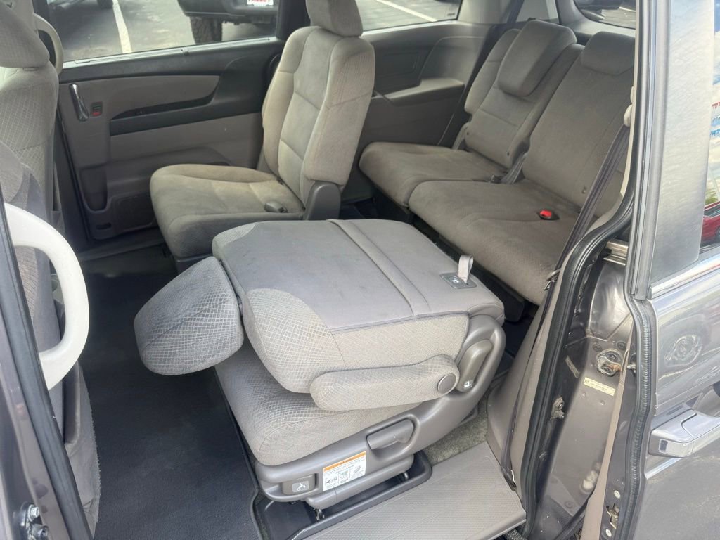 Used 2015 Honda Odyssey EX image 32