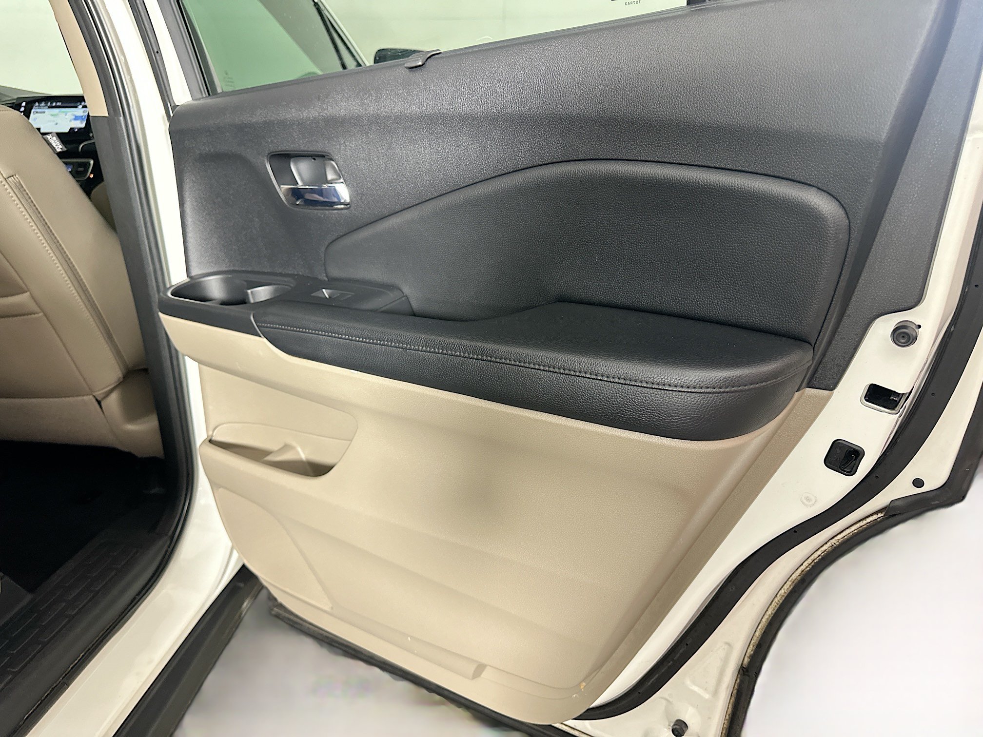 Used 2019 Honda Pilot Elite image 33