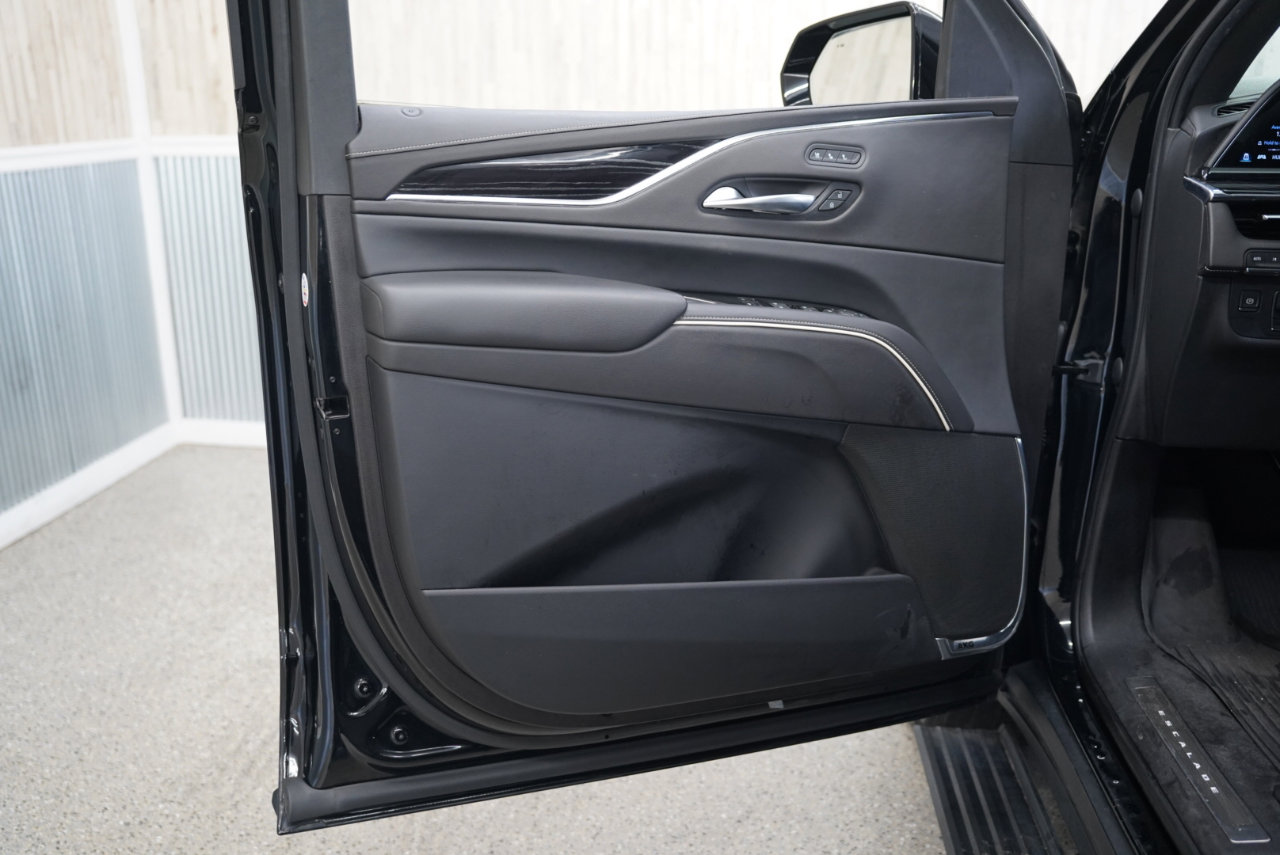 Used 2021 Cadillac Escalade ESV Sport w/ Driver Assist Tech Package image 28