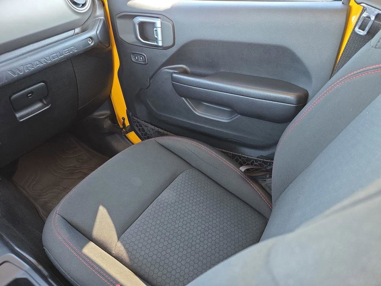 Used 2018 Jeep Wrangler Unlimited Rubicon image 18