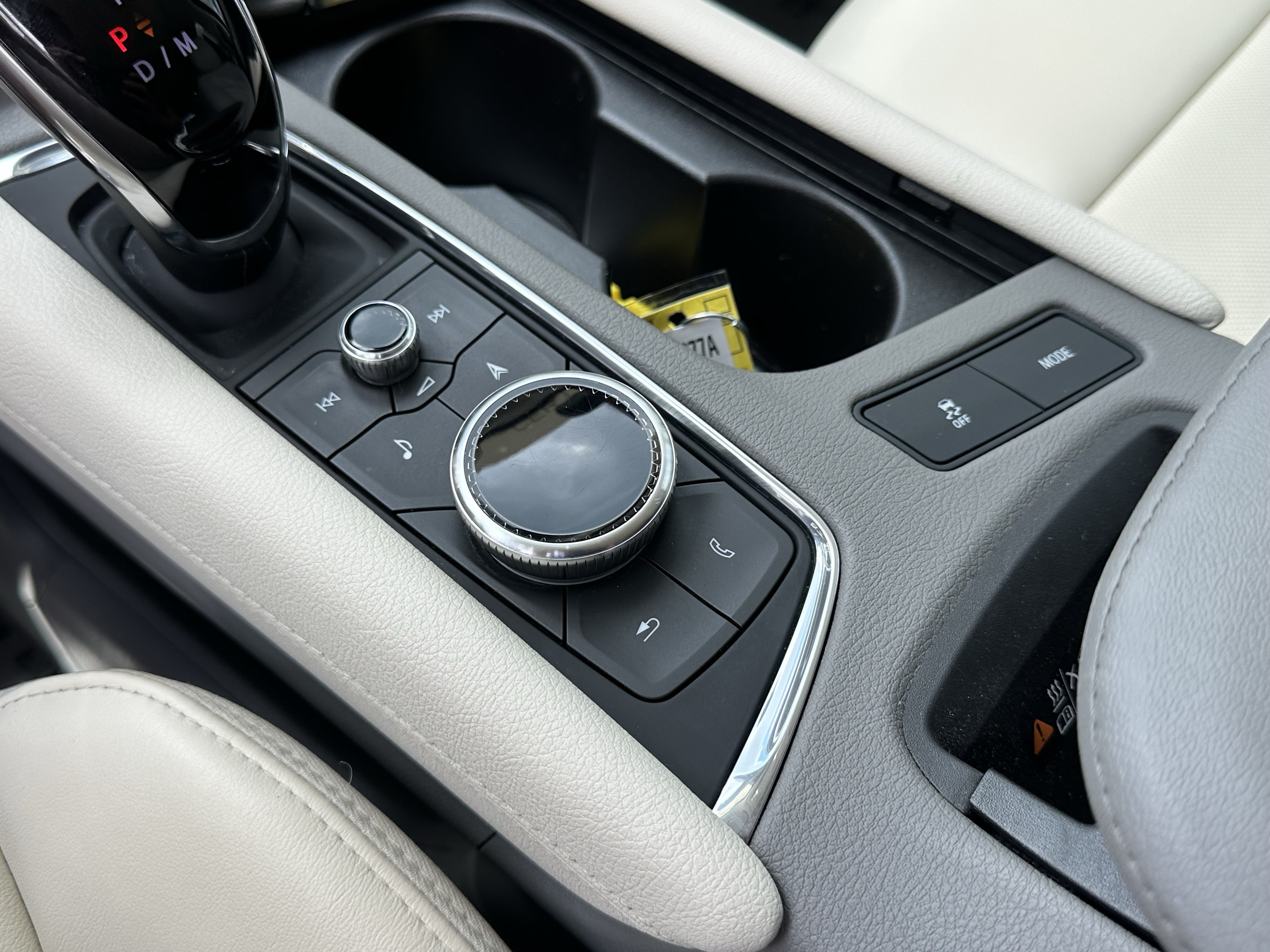 Certified 2023 Cadillac XT6 Premium Luxury w/ Technology Package FWD image 28