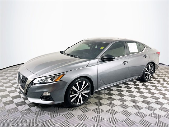 Used 2020 Nissan Altima 2.5 SR w/ Premium Package image 4