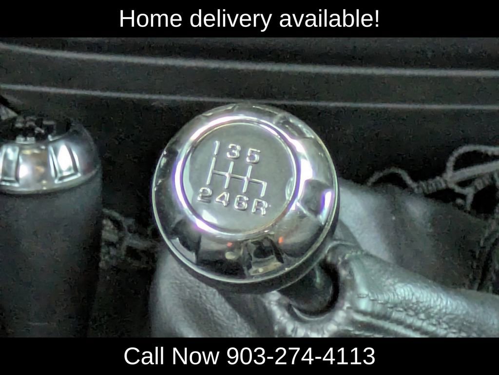 Used 2014 Jeep Wrangler Unlimited Rubicon w/ Connectivity Group image 17