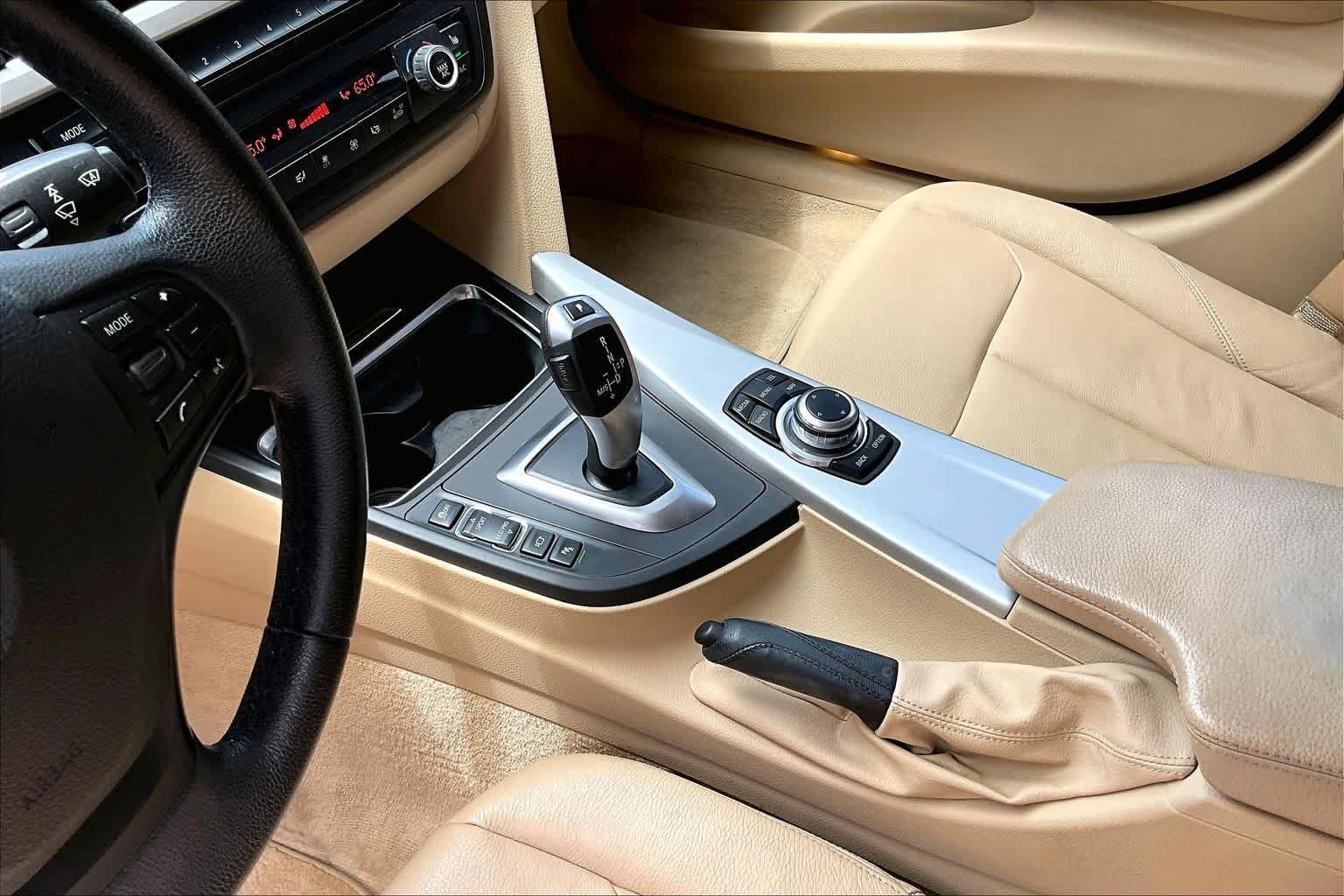 Used 2013 BMW 328i Sedan RWD image 17