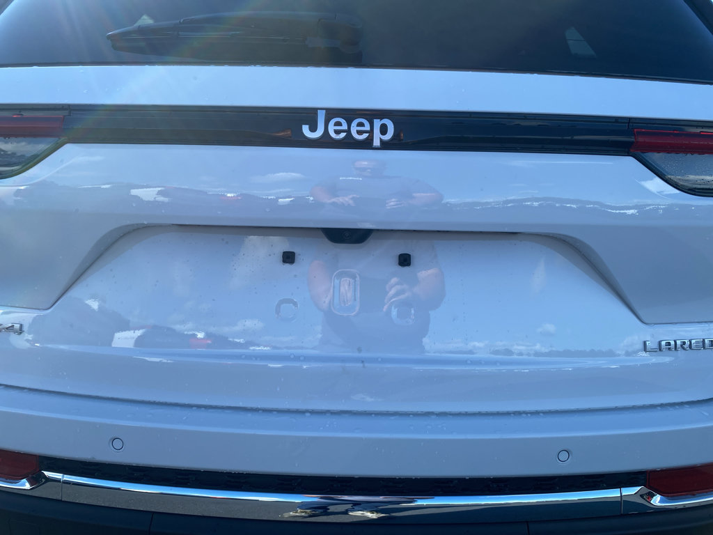 New 2027 Jeep Grand Cherokee Laredo X AWD/4WD image 10