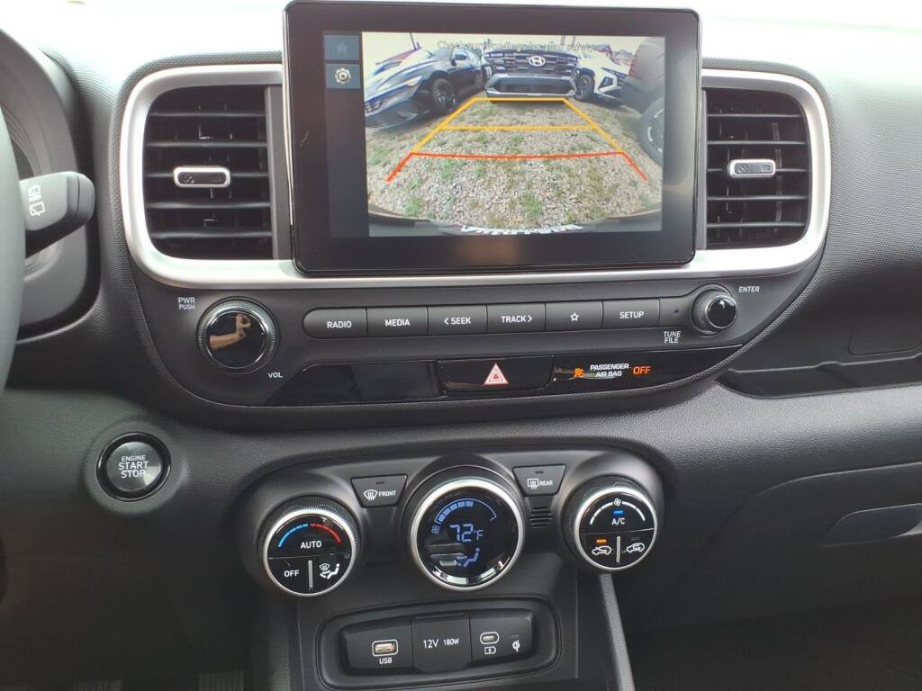 New 2026 Hyundai Venue SEL FWD image 9