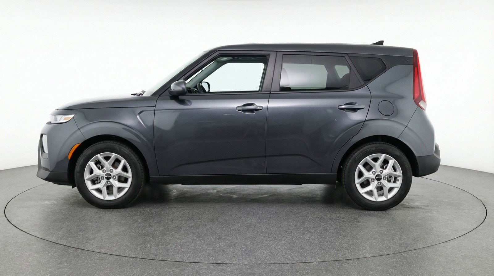 Used 2025 Kia Soul LX w/ LX Technology Package image 5