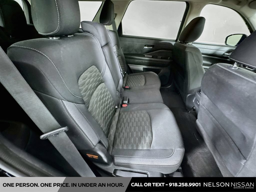 Used 2022 Nissan Pathfinder S FWD image 26