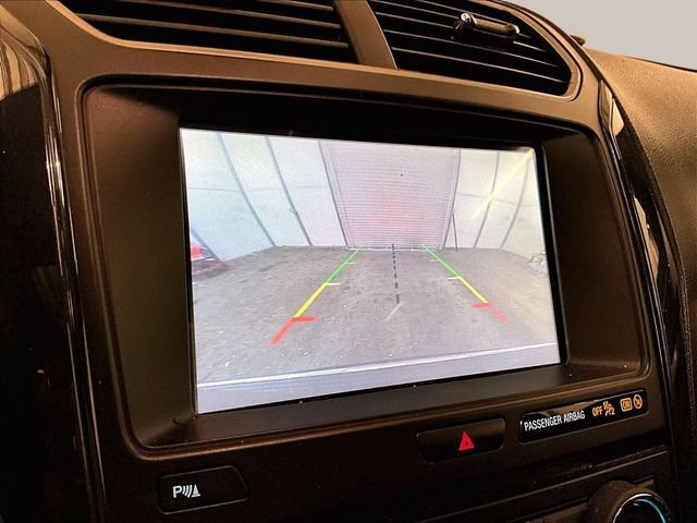 Used 2018 Ford Explorer XLT w/ Equipment Group 202A AWD/4WD image 21