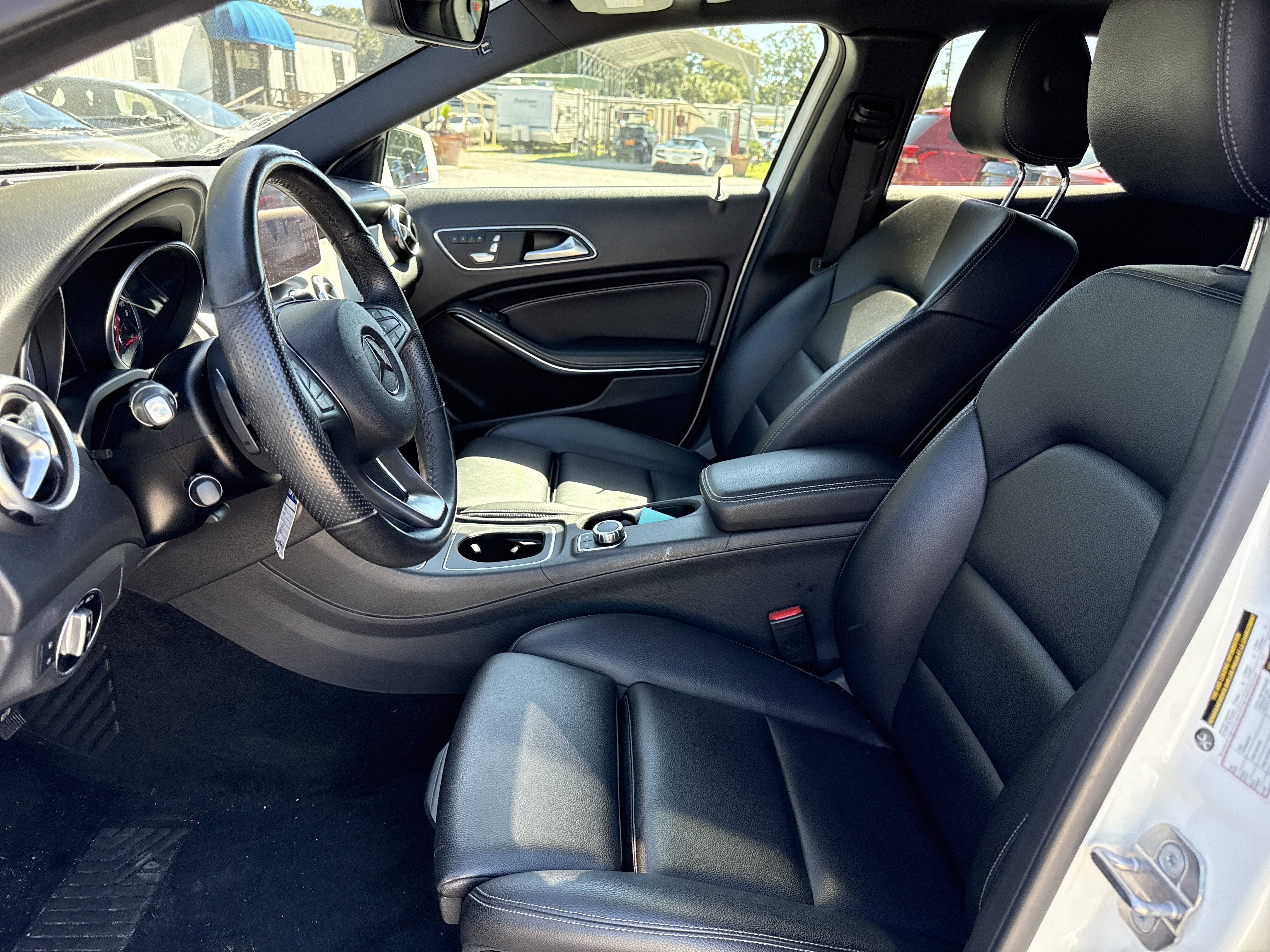 Used 2019 Mercedes-Benz GLA 250 4MATIC image 9