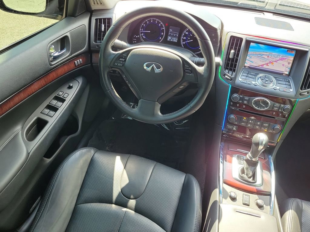 Used 2012 INFINITI G37 X w/ Premium Pkg image 17